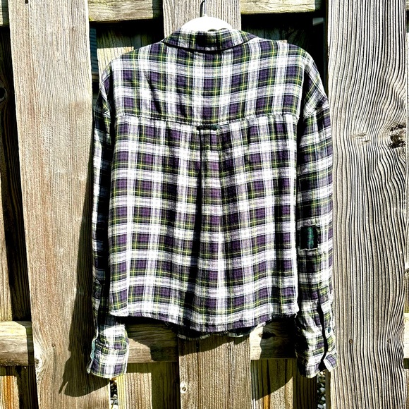 American Eagle Cropped Soft Plaid Flannel Shirt - Picture 6 of 8